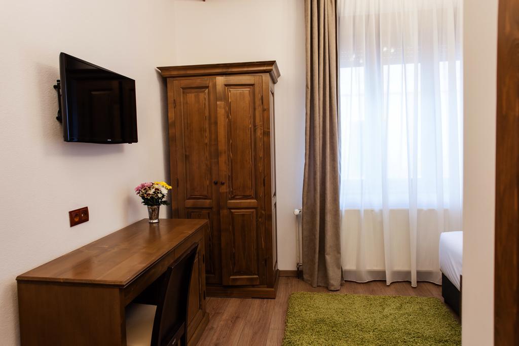 Pensiunea Kant Sibiu Exterior foto